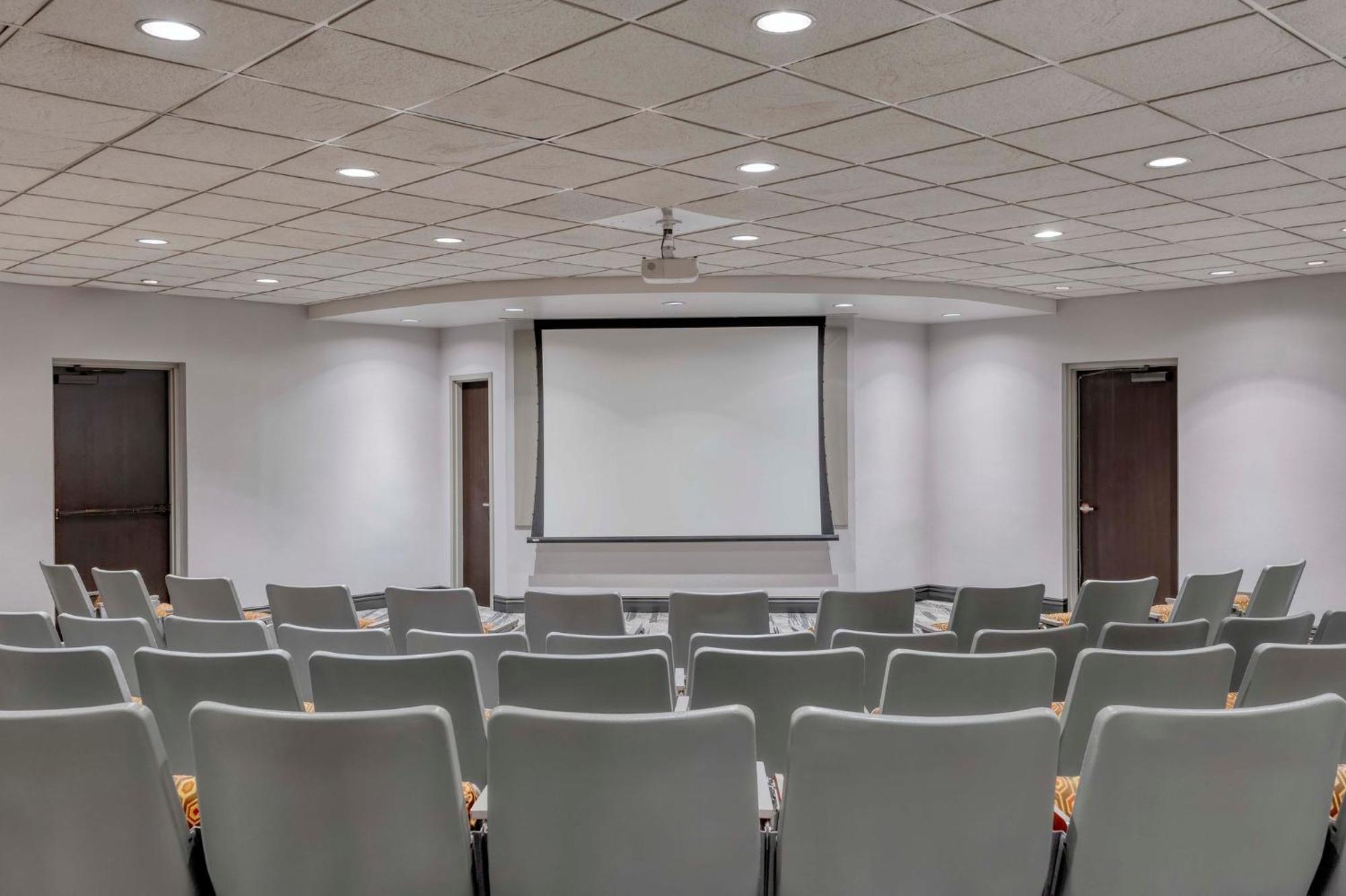 Crowne Plaza Indianapolis-Airport By Ihg Hotel Ngoại thất bức ảnh