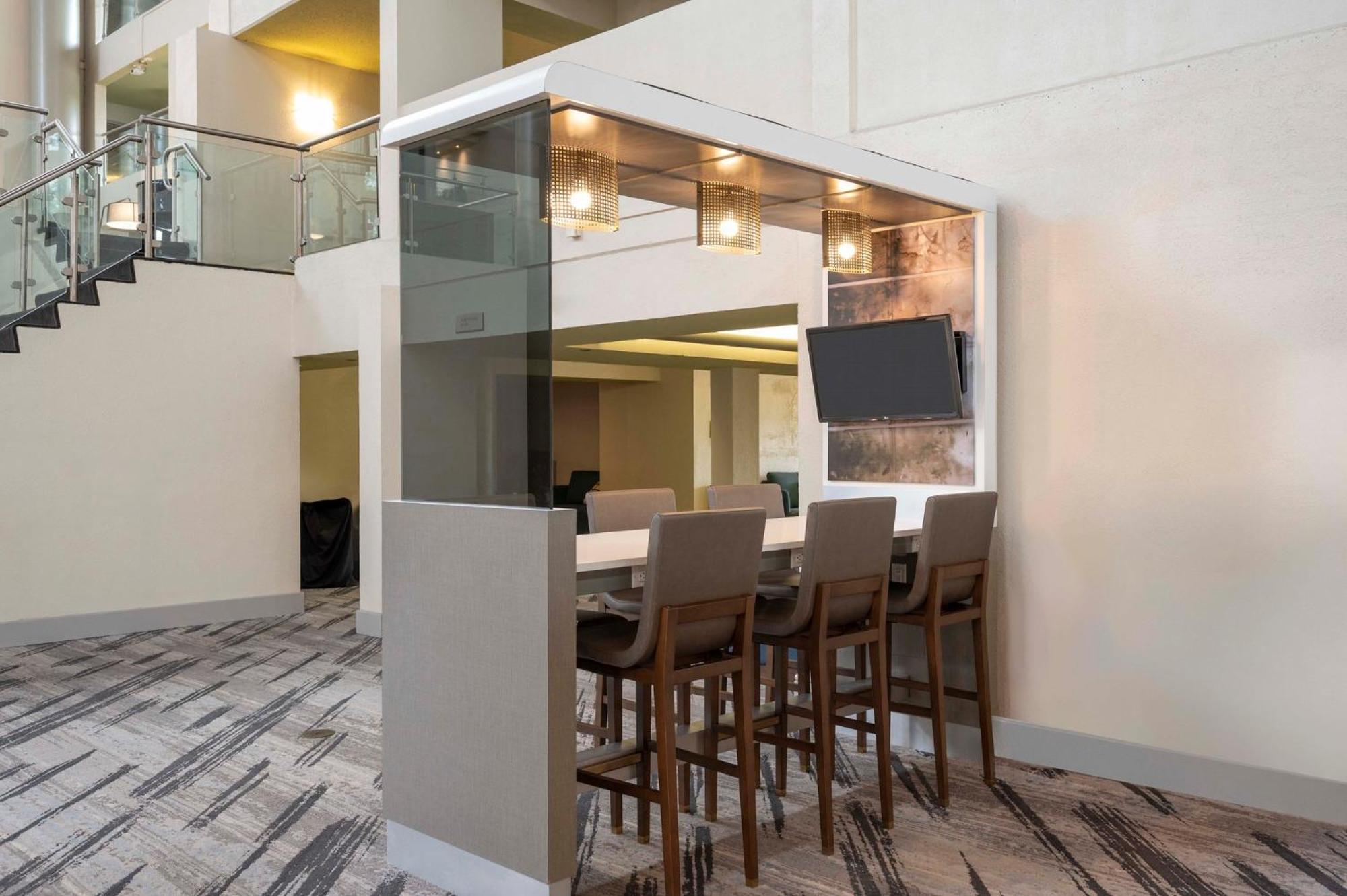 Crowne Plaza Indianapolis-Airport By Ihg Hotel Ngoại thất bức ảnh
