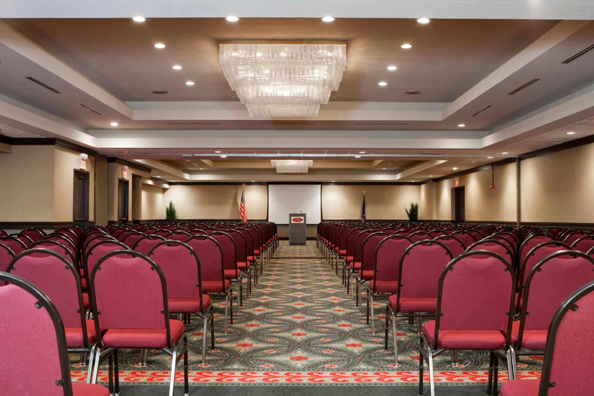 Crowne Plaza Indianapolis-Airport By Ihg Hotel Ngoại thất bức ảnh