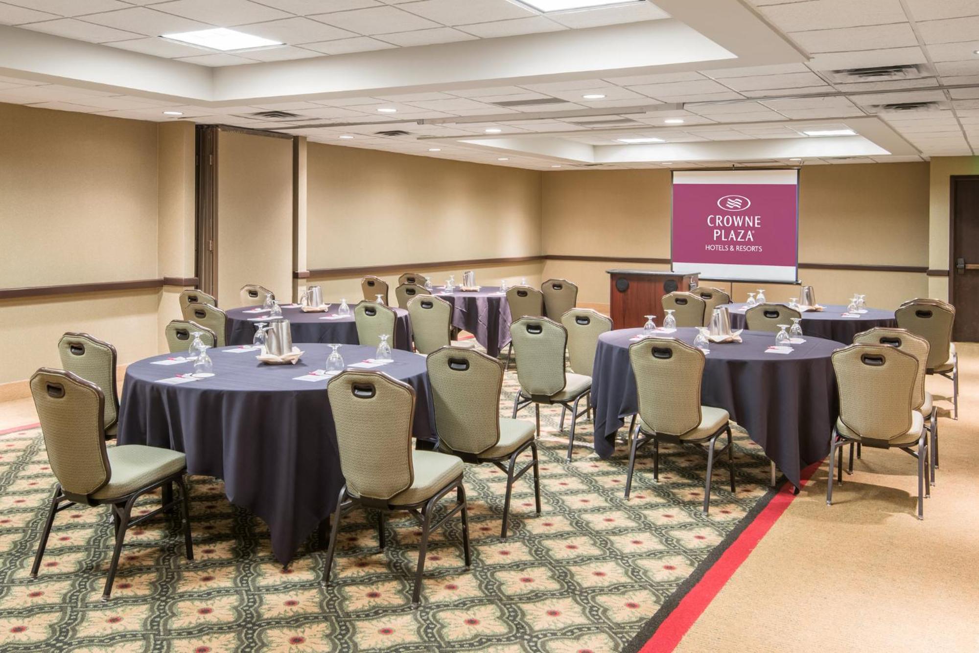 Crowne Plaza Indianapolis-Airport By Ihg Hotel Ngoại thất bức ảnh