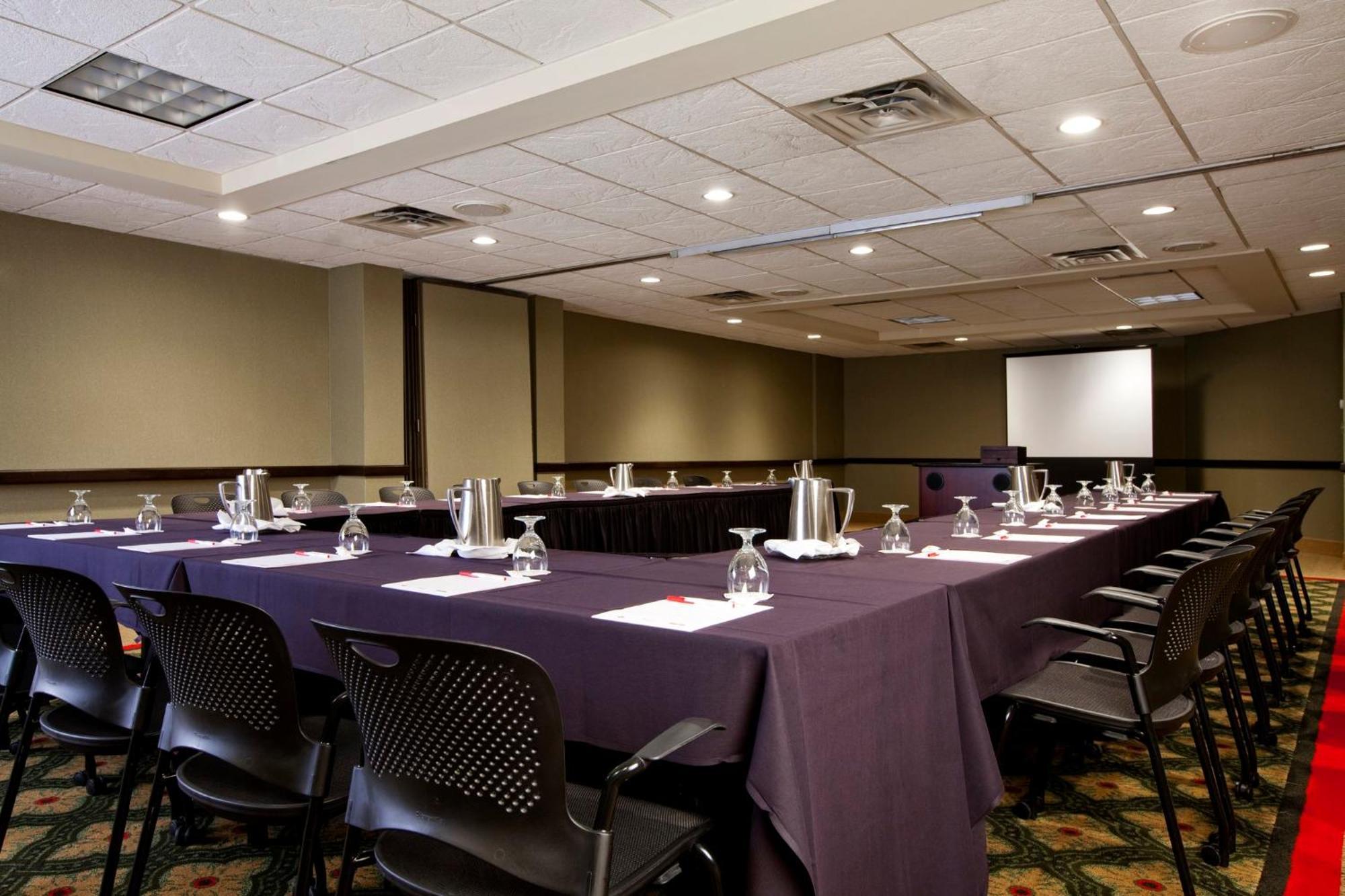 Crowne Plaza Indianapolis-Airport By Ihg Hotel Ngoại thất bức ảnh