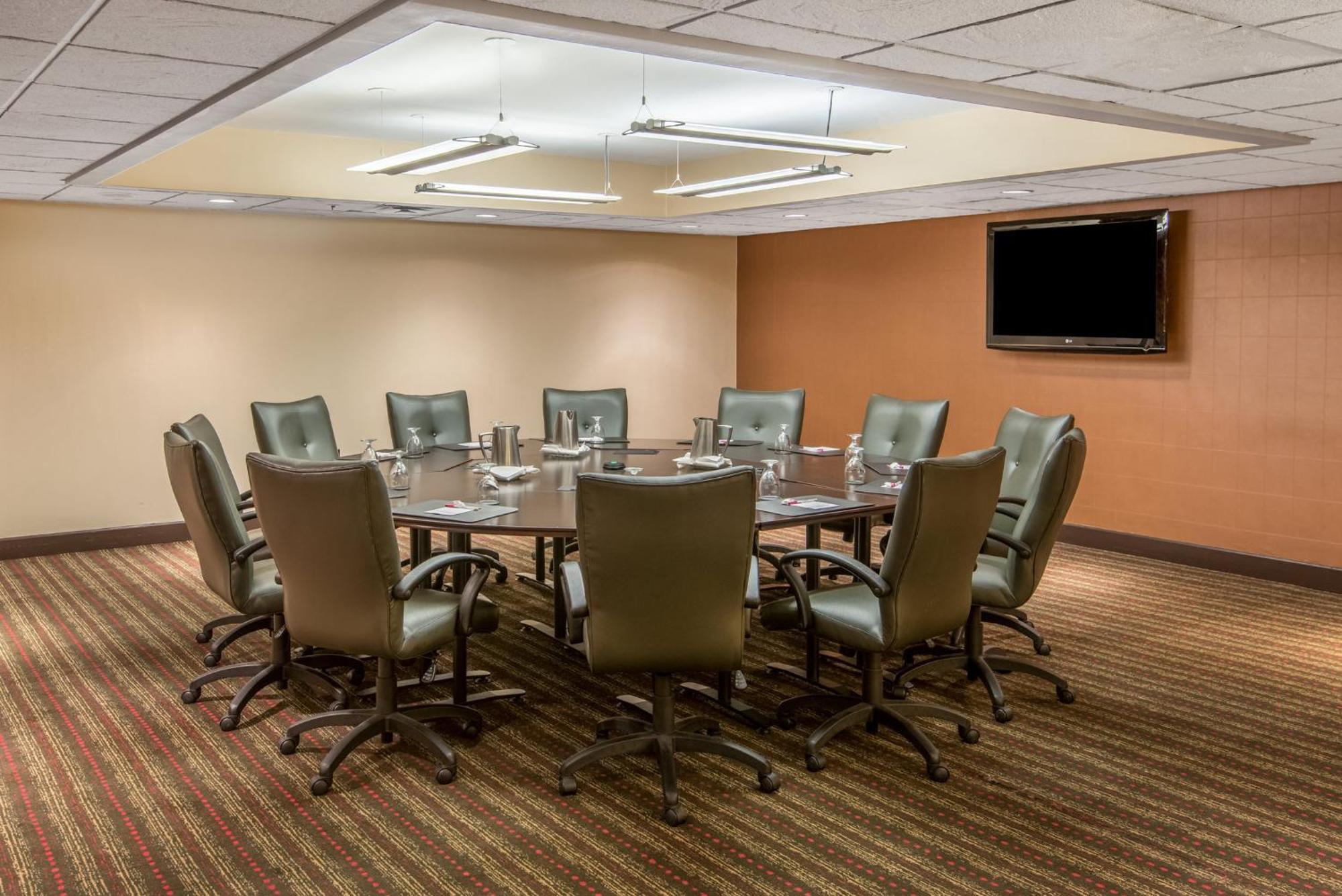 Crowne Plaza Indianapolis-Airport By Ihg Hotel Ngoại thất bức ảnh